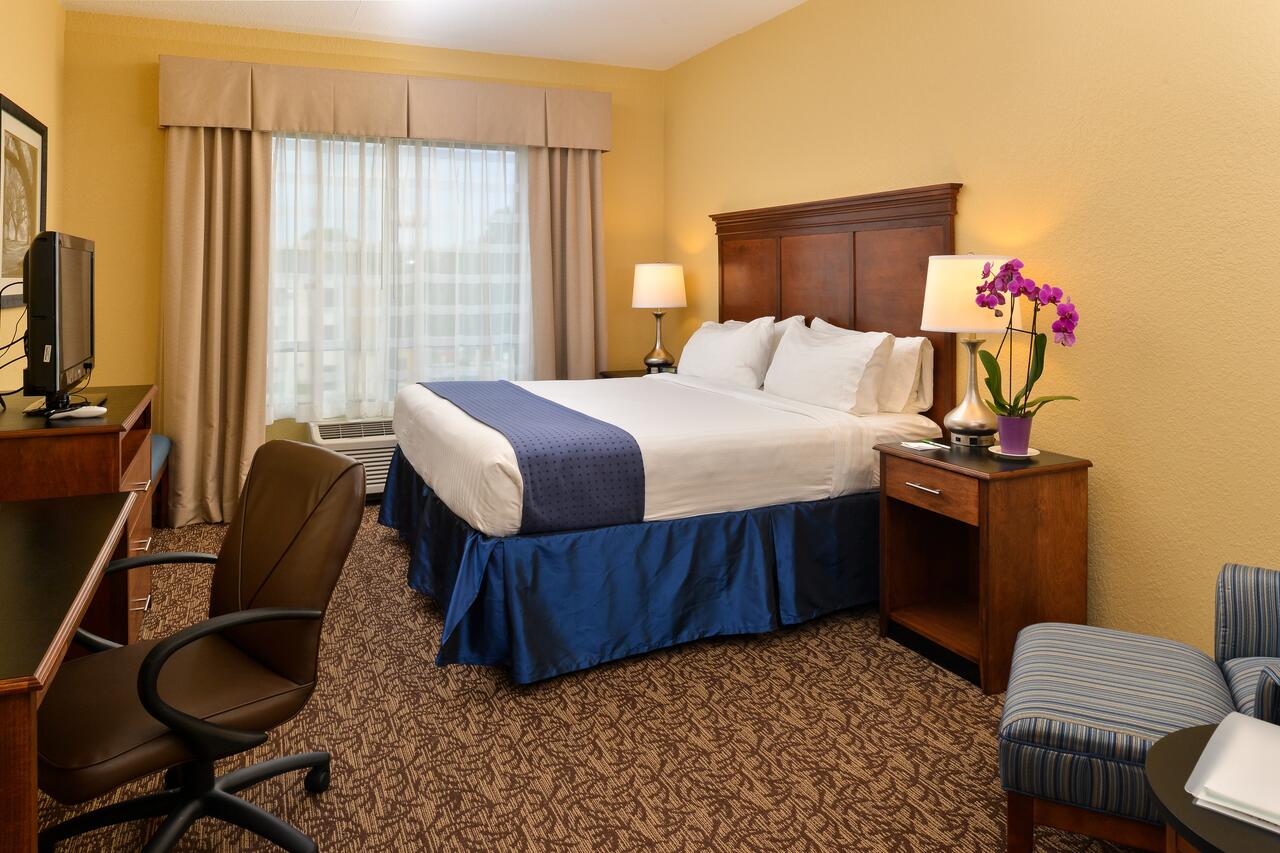 Holiday Inn Montgomery Airport South