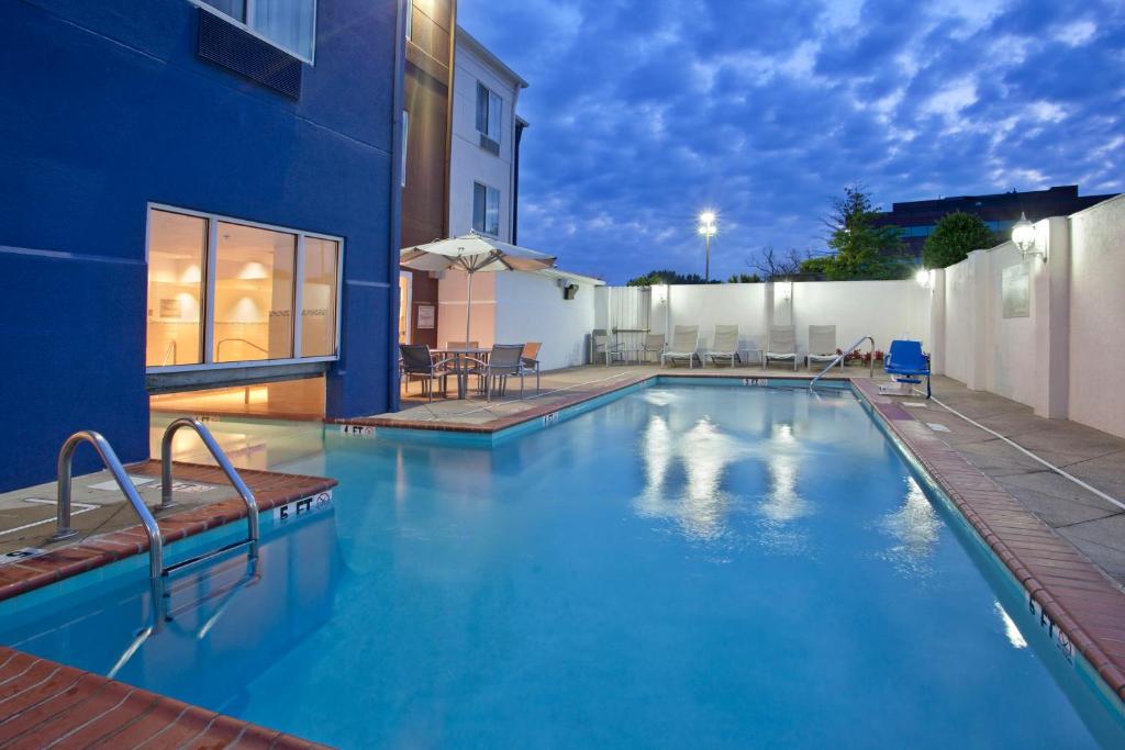 Springhill Suites By Marriott Metro Center