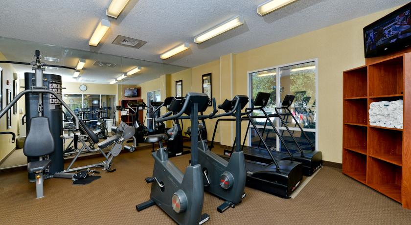 Comfort Inn & Suites near Universal Orlando Resort