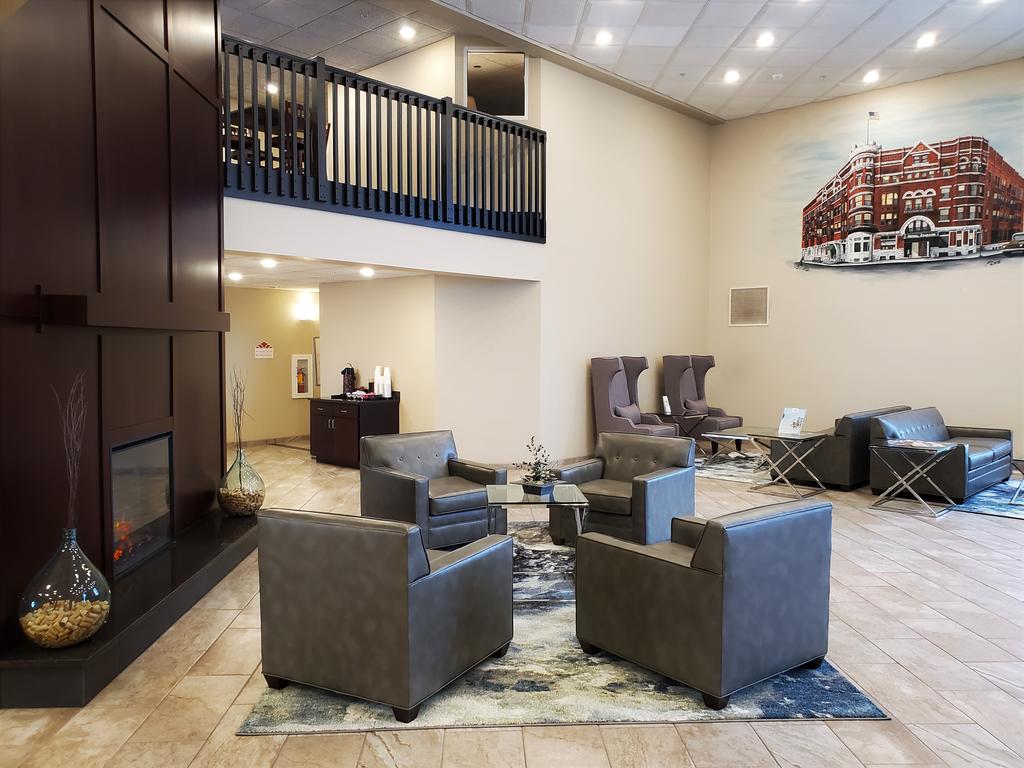 Hawthorn Suites Oshkosh