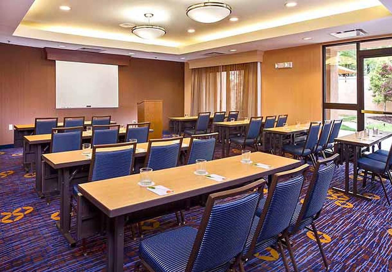 Courtyard by Marriott Research Triangle Park