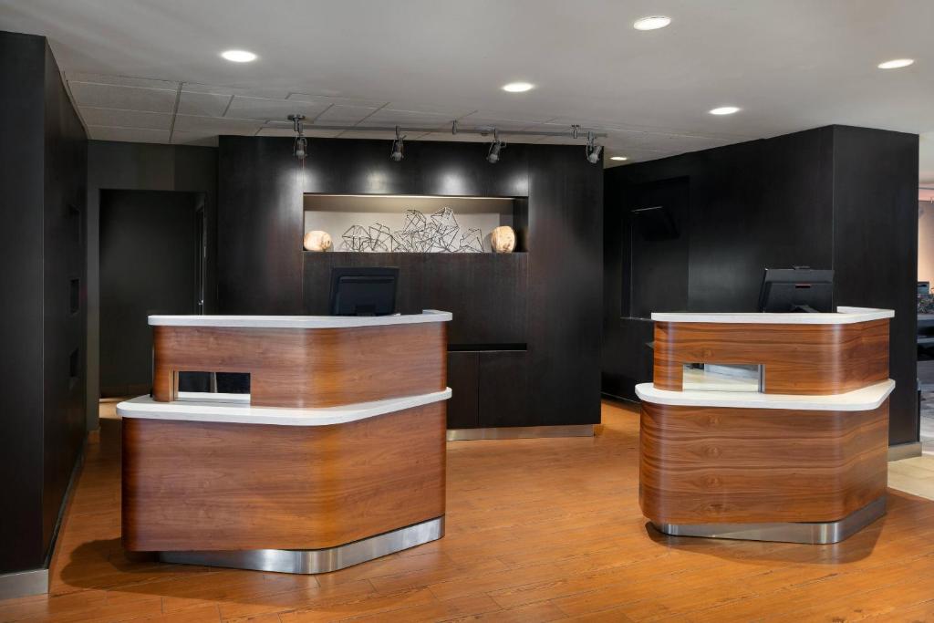 Courtyard by Marriott San Francisco Airport