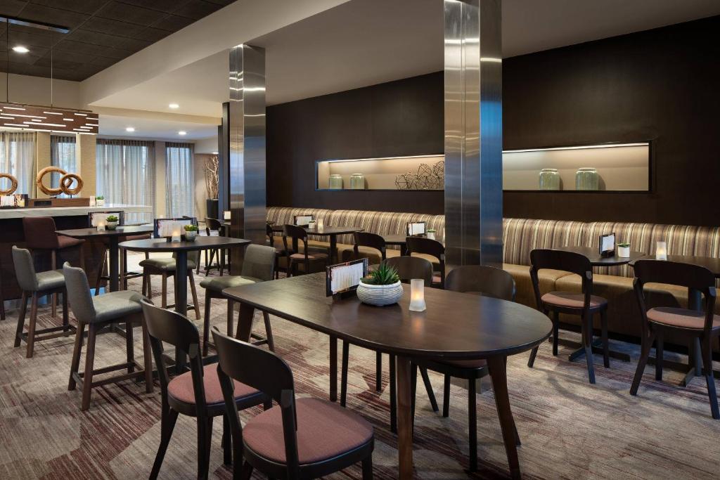 Courtyard by Marriott San Francisco Airport