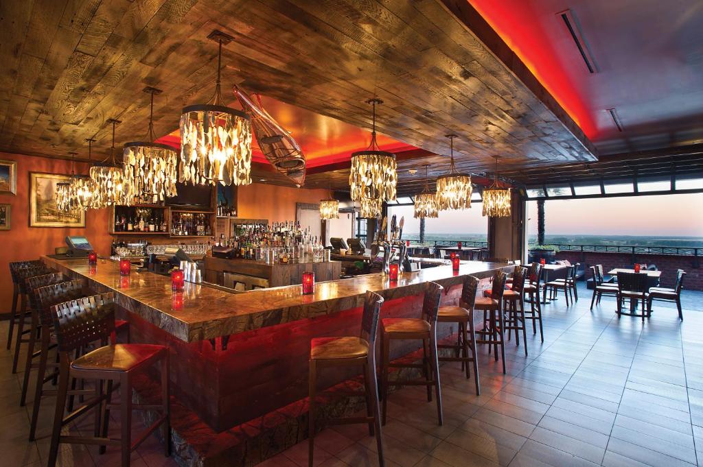 The Bohemian Hotel Savannah Riverfront, Autograph Collection