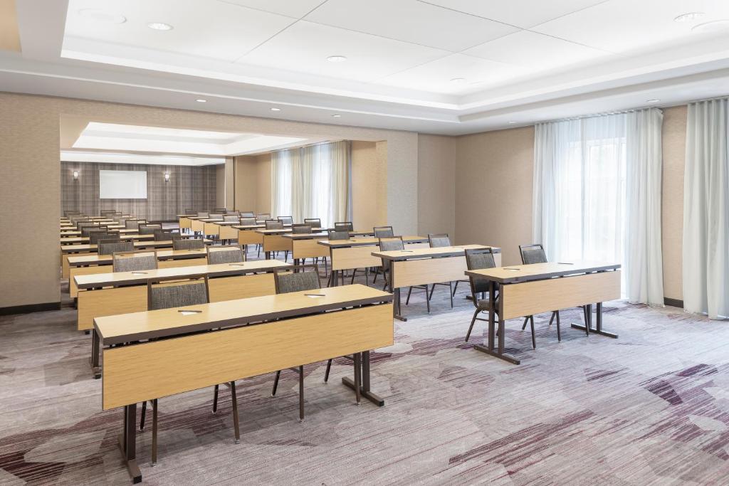 Courtyard by Marriott Charlottesville University Medical Ctr