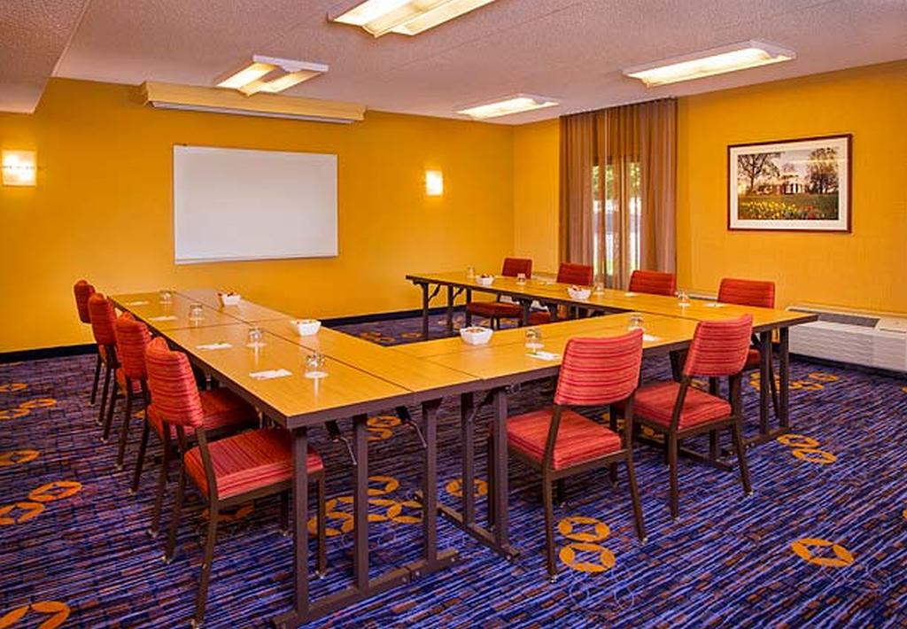 Courtyard by Marriott Charlottesville North