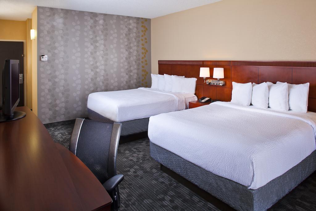 Courtyard by Marriott Charlottesville North