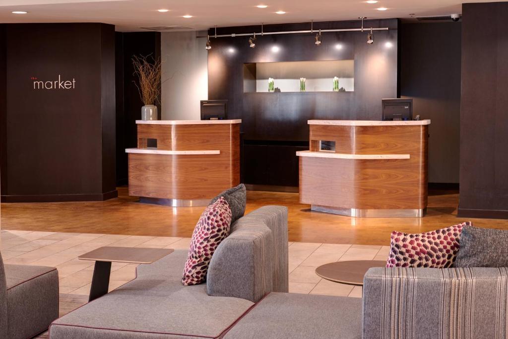 Courtyard by Marriott St. Louis Downtown West