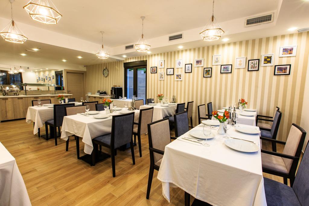 Hotel Harmony