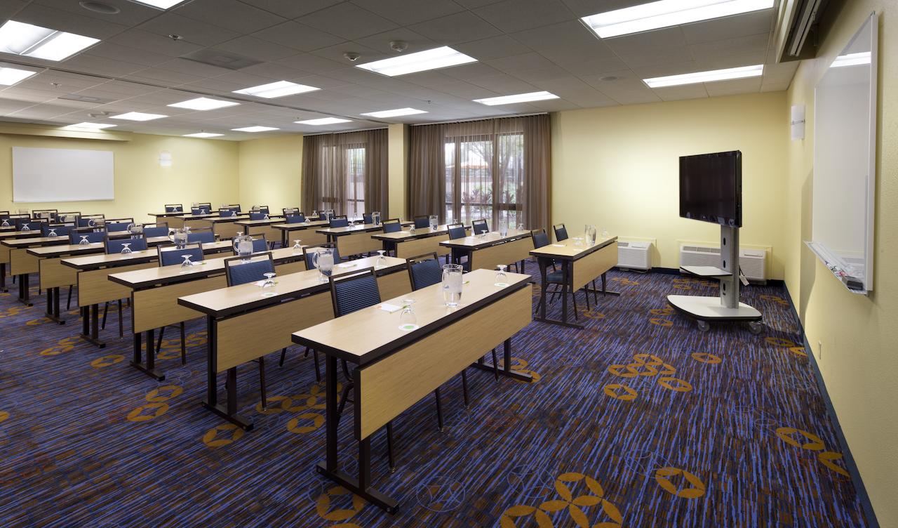 Courtyard by Marriott Tampa Westshore