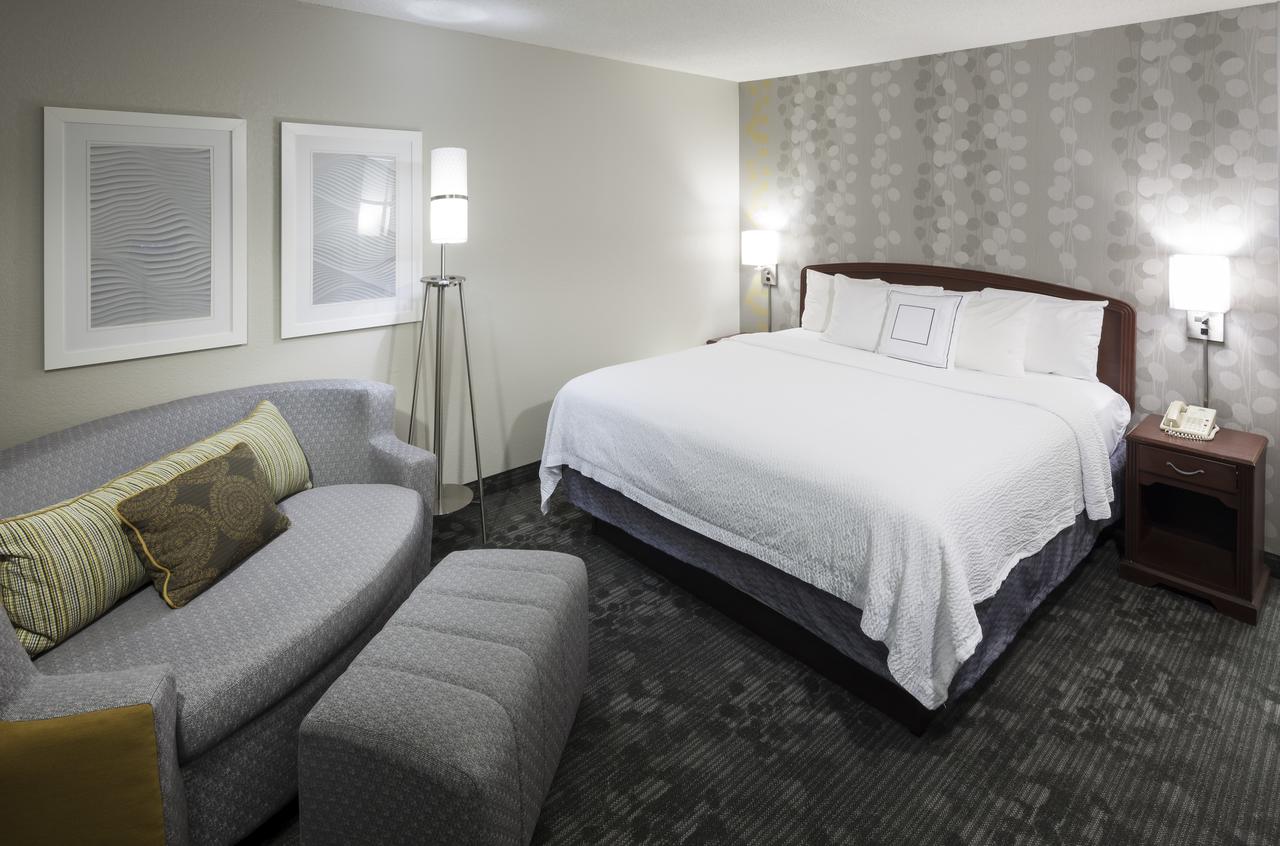 Courtyard by Marriott Wichita East