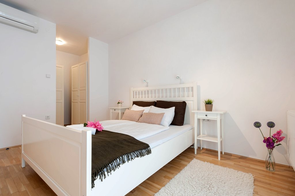 Avantgarde Apartments