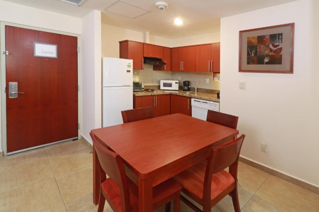 Staybridge Suites Queretaro