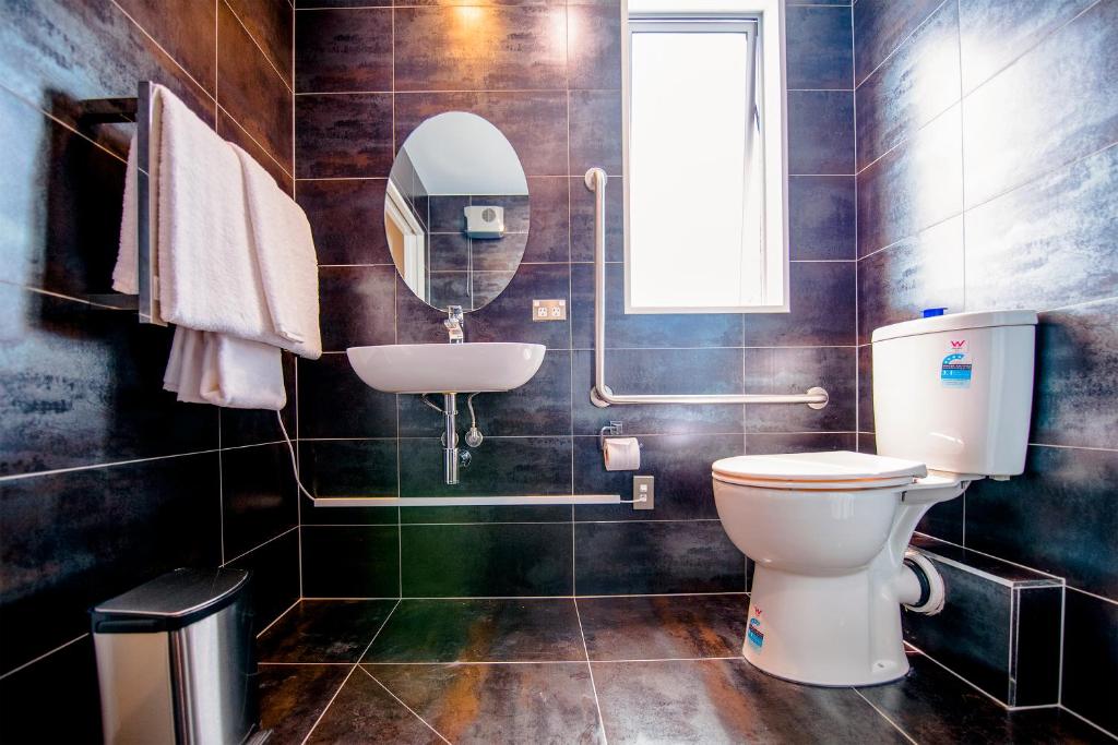 Best Western Alpine Hotel