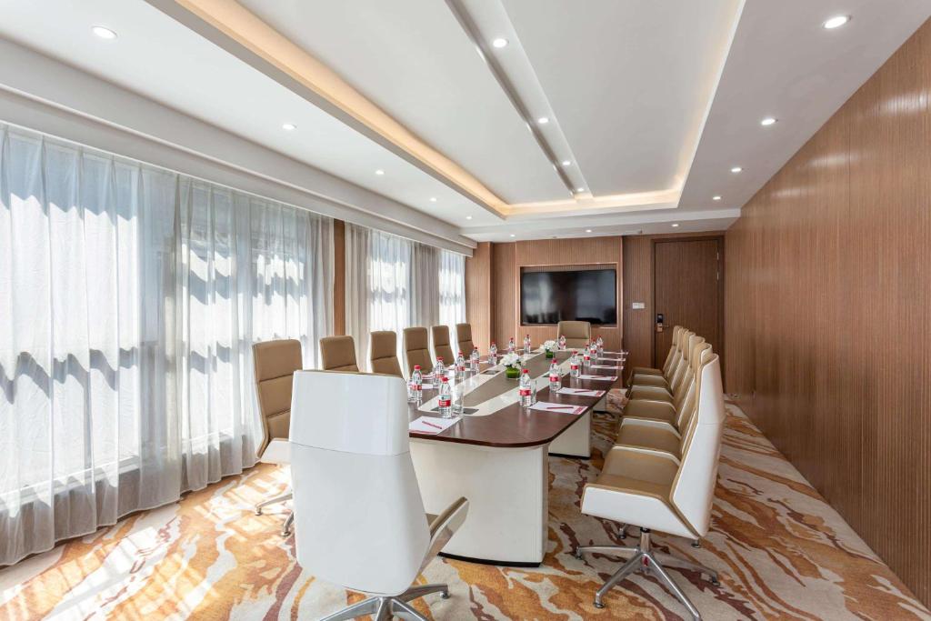 Ramada by Wyndham Wuhan Qingshan