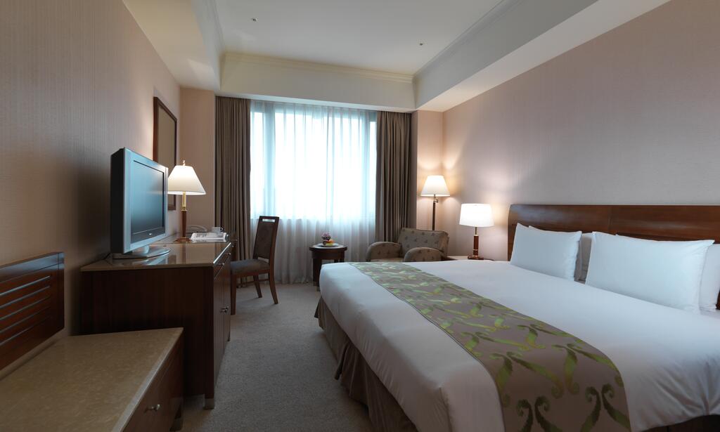 Monarch Plaza Hotel