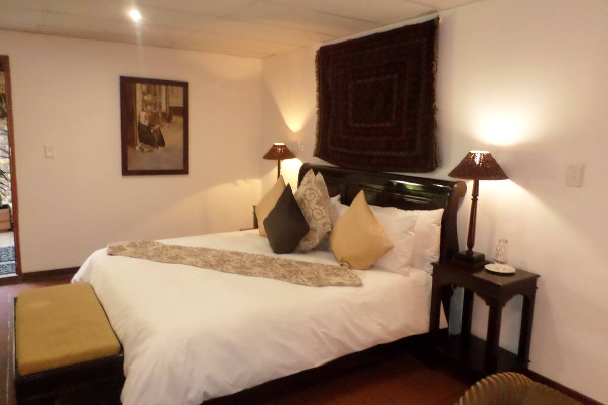 Foundry Guest Lodge