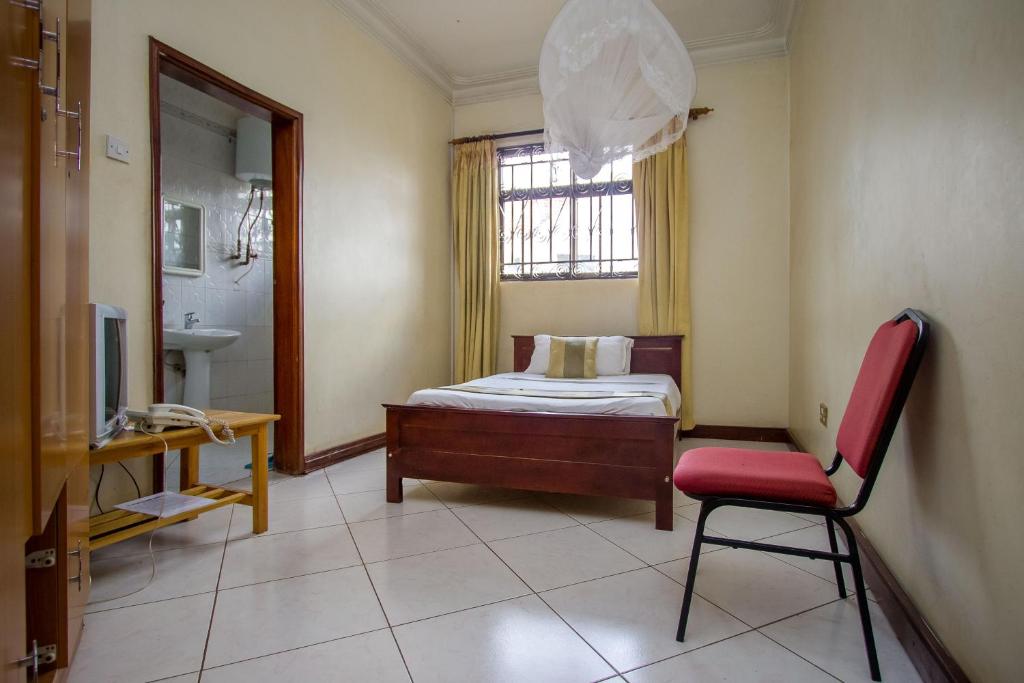 Tiptone Hotel