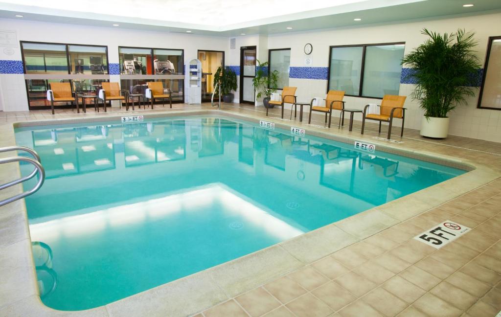 Courtyard by Marriott Burlington Williston
