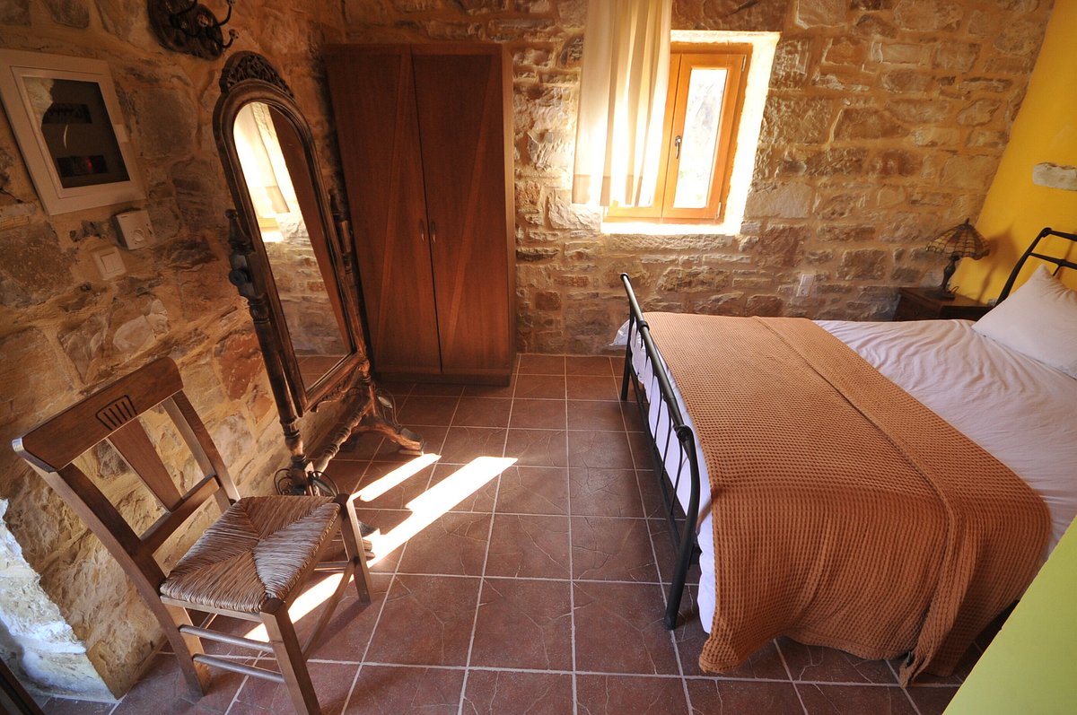 Akros Oreon Green Small Hotel