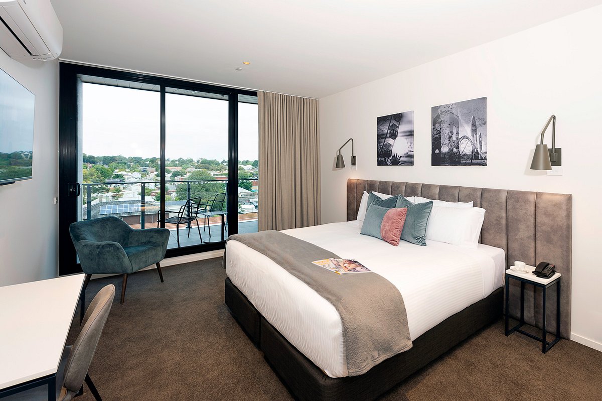 R Hotel Geelong