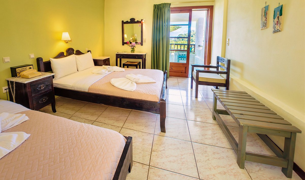 Daphne Hotel Samos