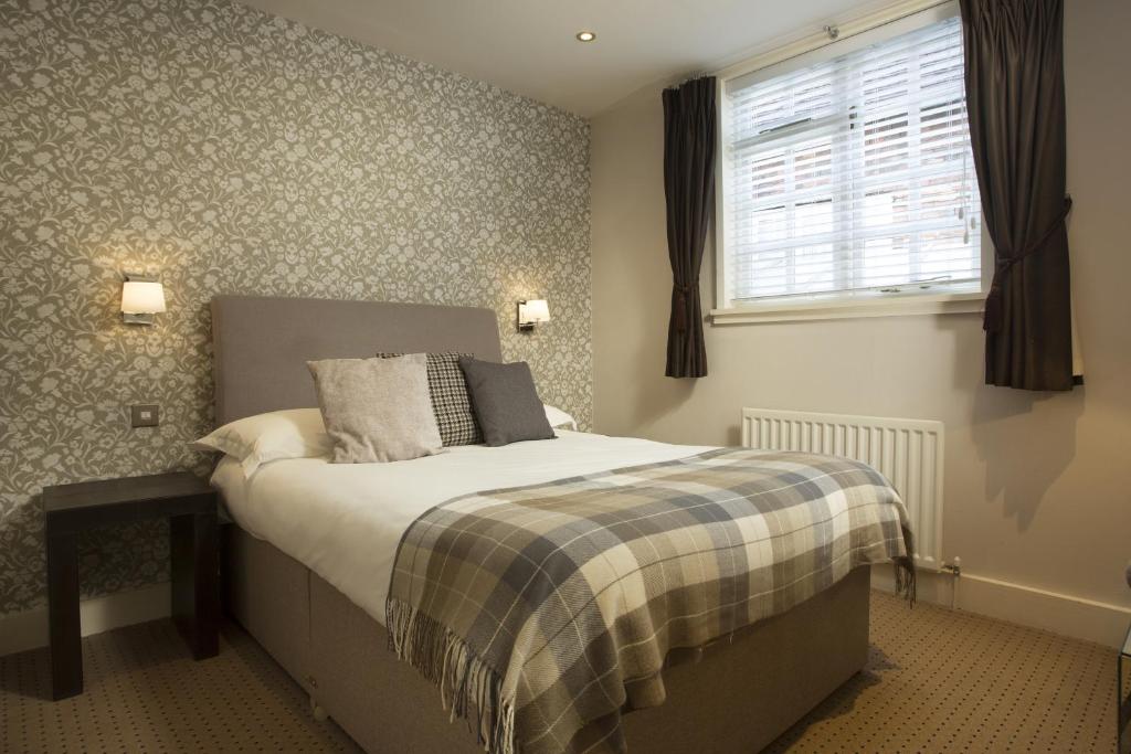 The George Hotel