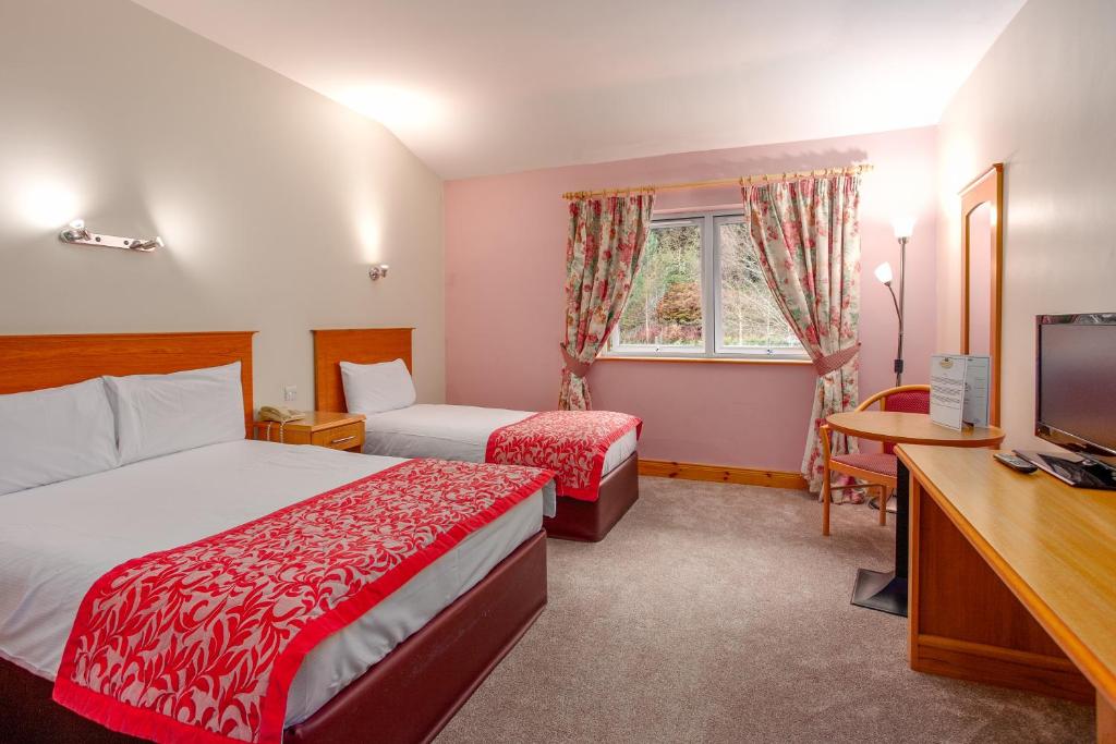Woodenbridge Hotel & Lodge