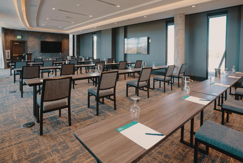 Hotel Indigo Columbus At Riverfront Place