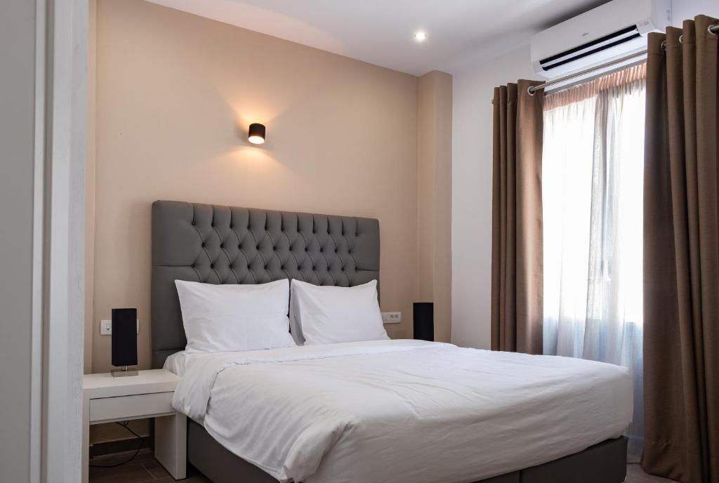Tristhenia Hotel