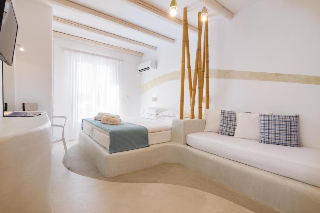 Dolphin Kastraki Studios & Apartments