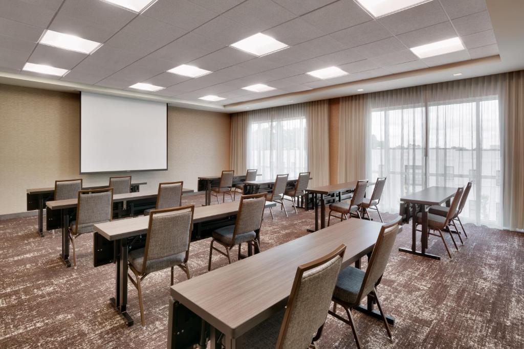 Courtyard by Marriott Atlanta Duluth Downtown