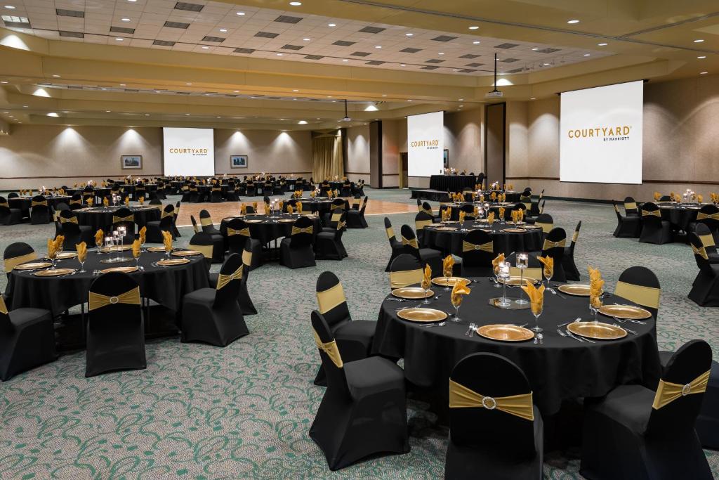 Courtyard by Marriott Junction City