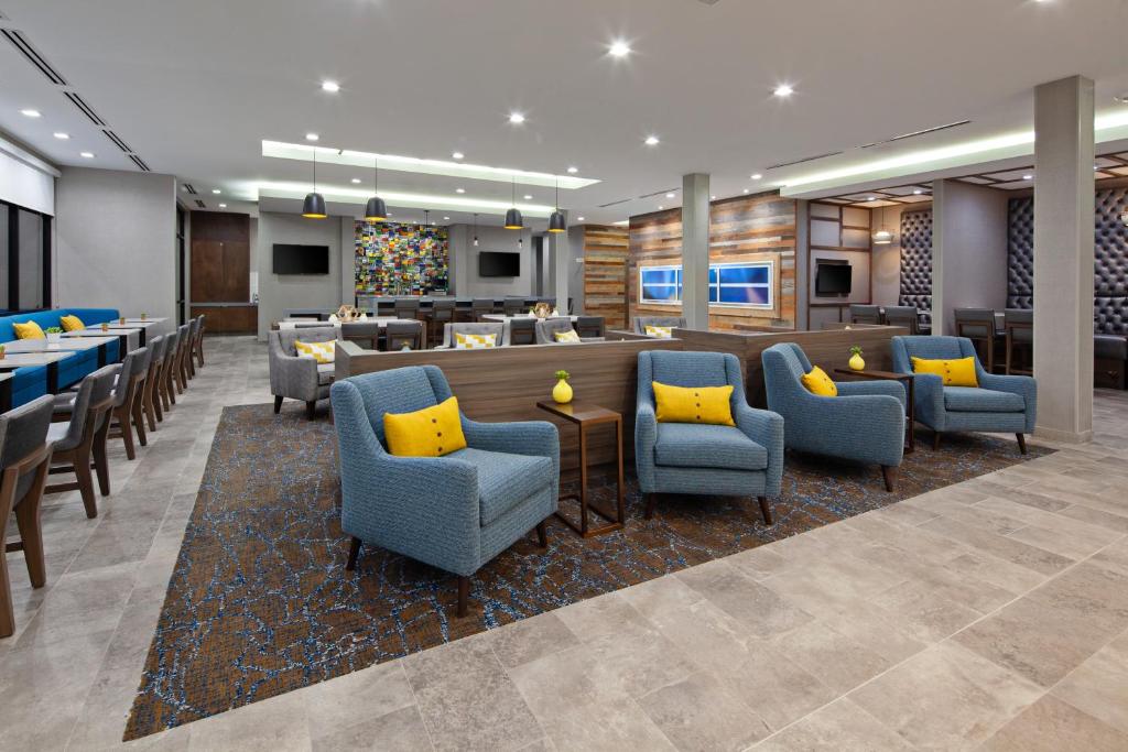SpringHill Suites by Marriott Escondido Downtown