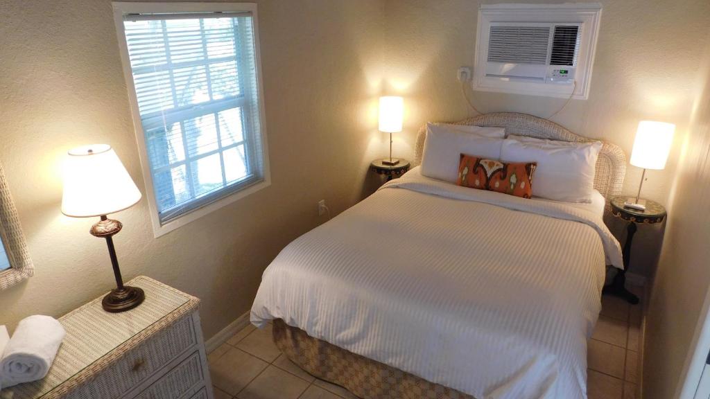 Pines & Palms Resort