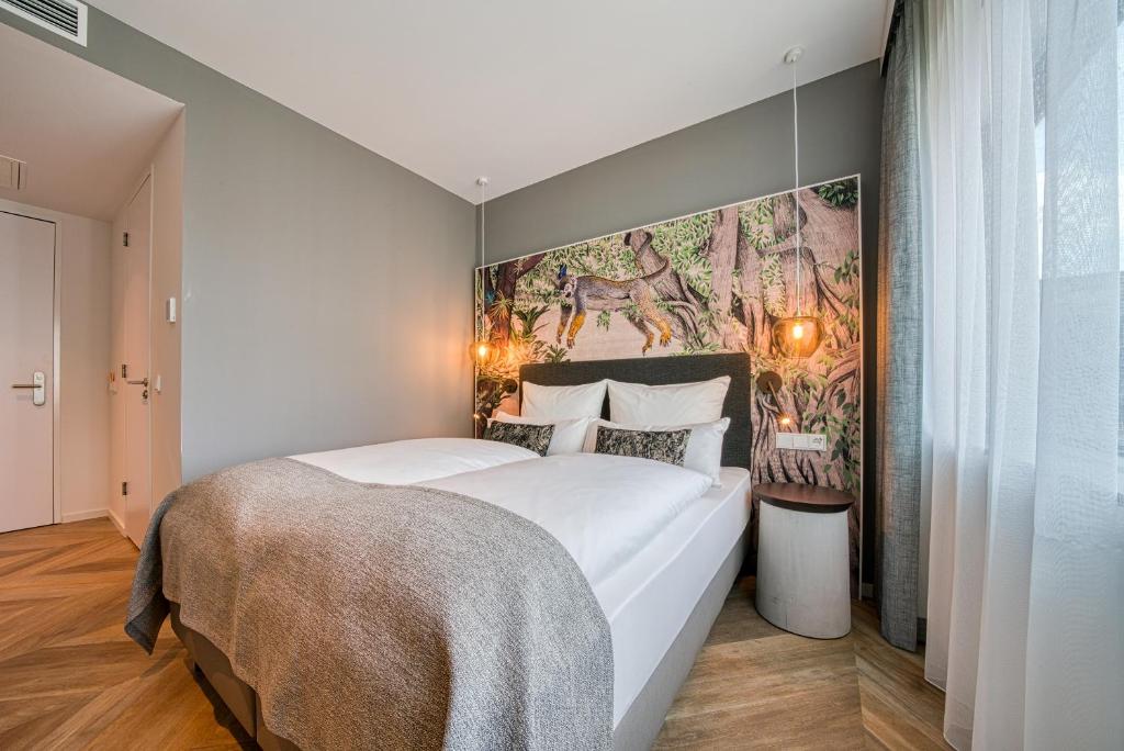 NinetyNine Hotel Amsterdam Airport