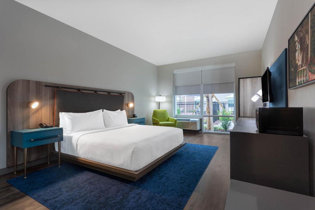TRYP by Wyndham Orlando