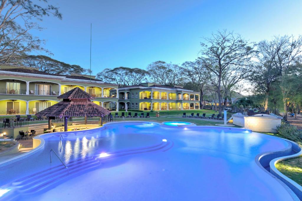 Casa Conde Beach Front Hotel