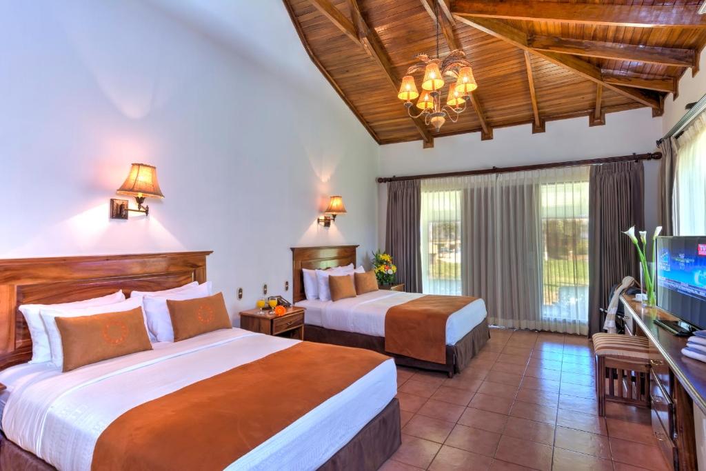 Casa Conde Beach Front Hotel