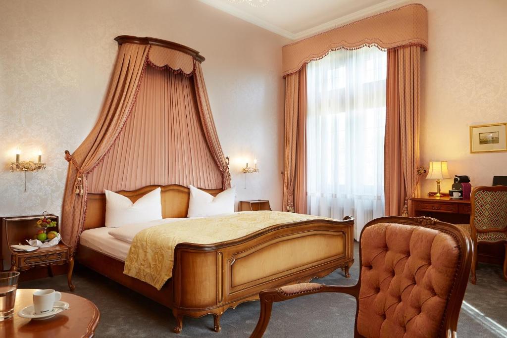 Romantik Hotel Schloss Rettershof