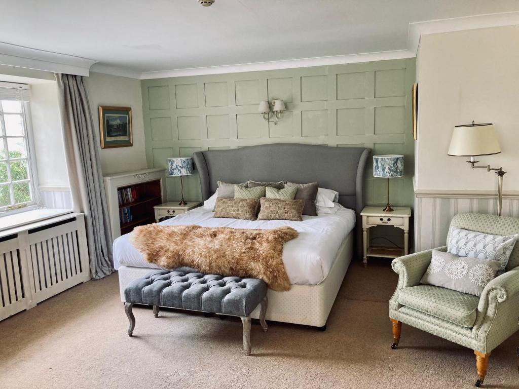 Burleigh Court