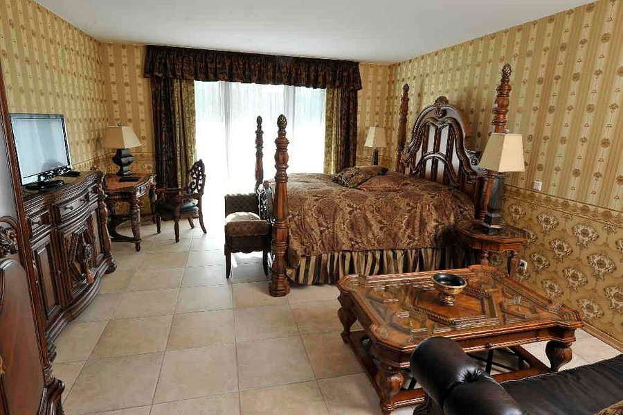 Landhaus & Burg Hotel Romantik
