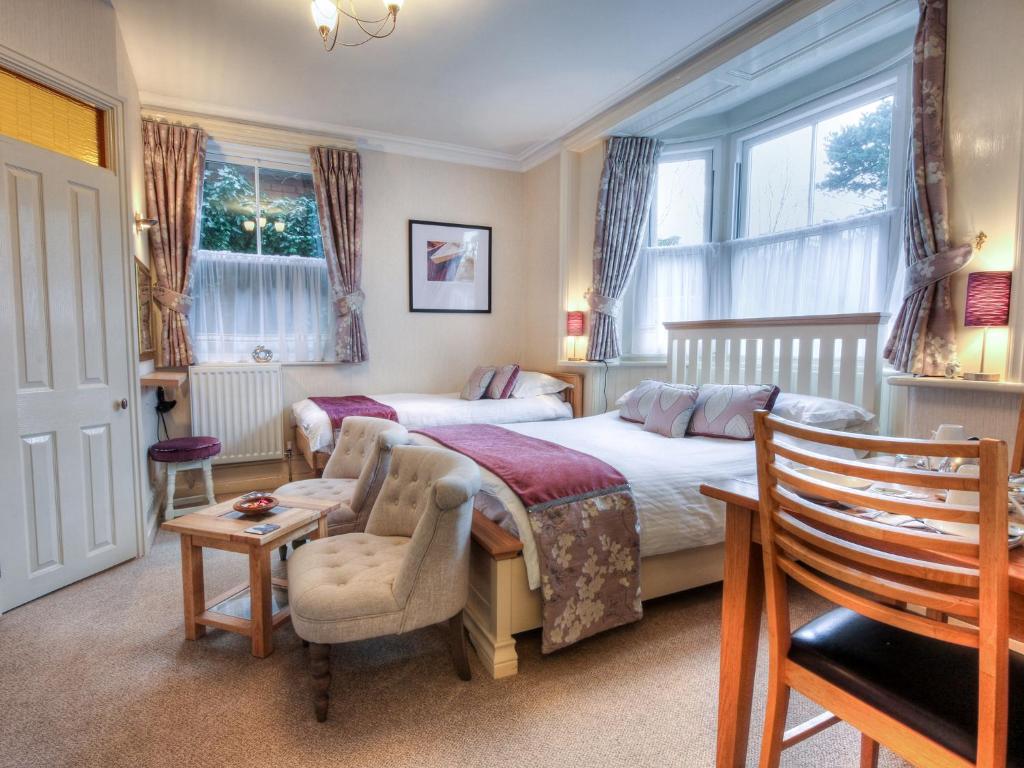 Brooklands Lodge