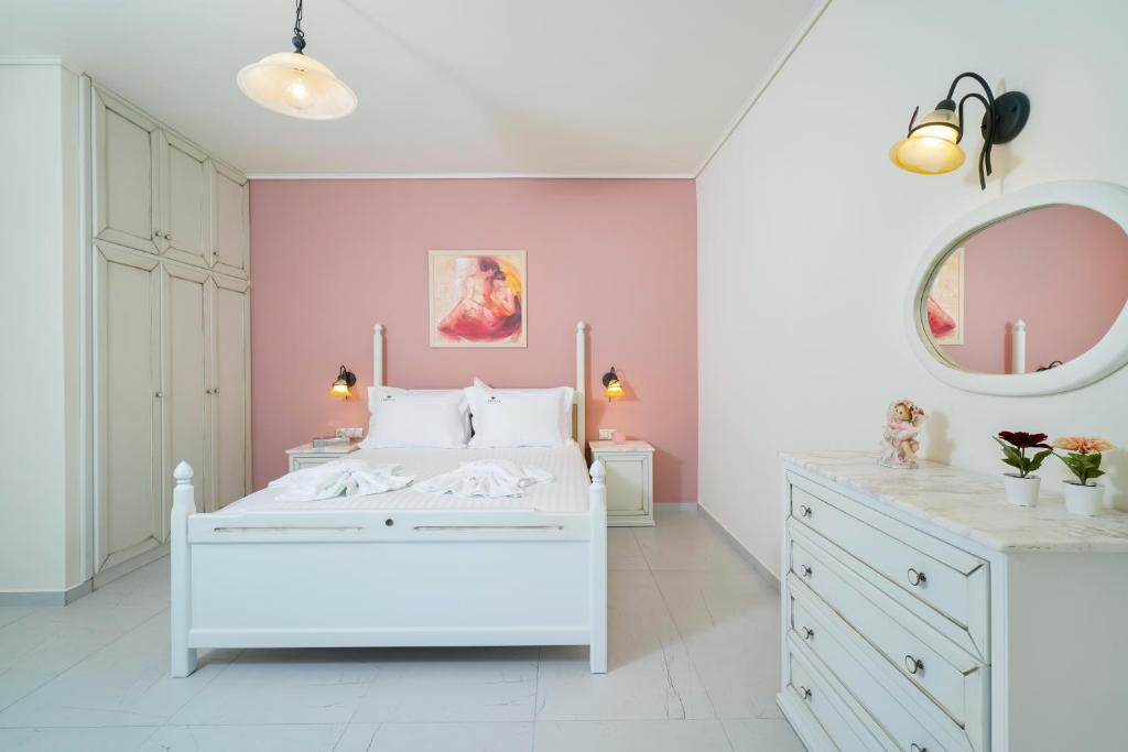 Lobelia Luxury Suites