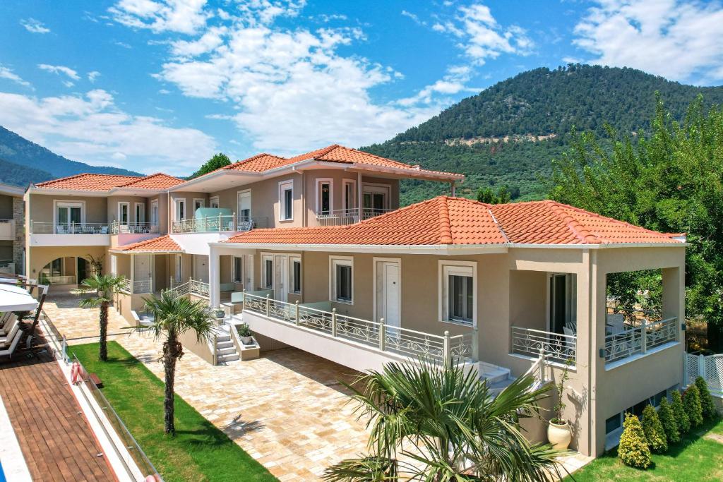 Lobelia Luxury Suites