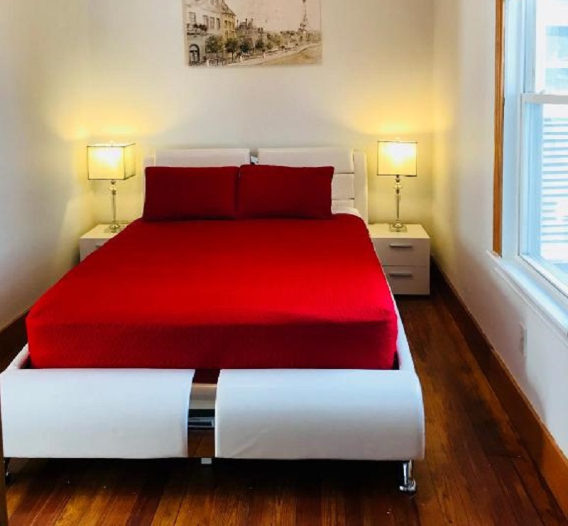 Boston Lodge and Suites
