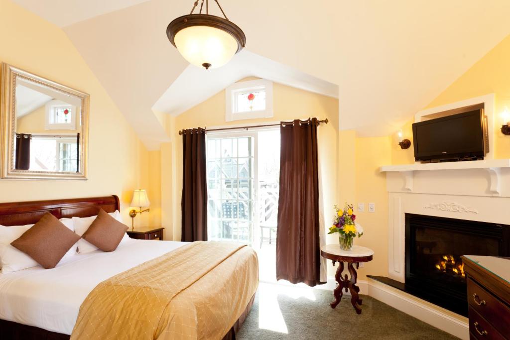 Crowne Pointe Historic Inn & Spa - Adults Only