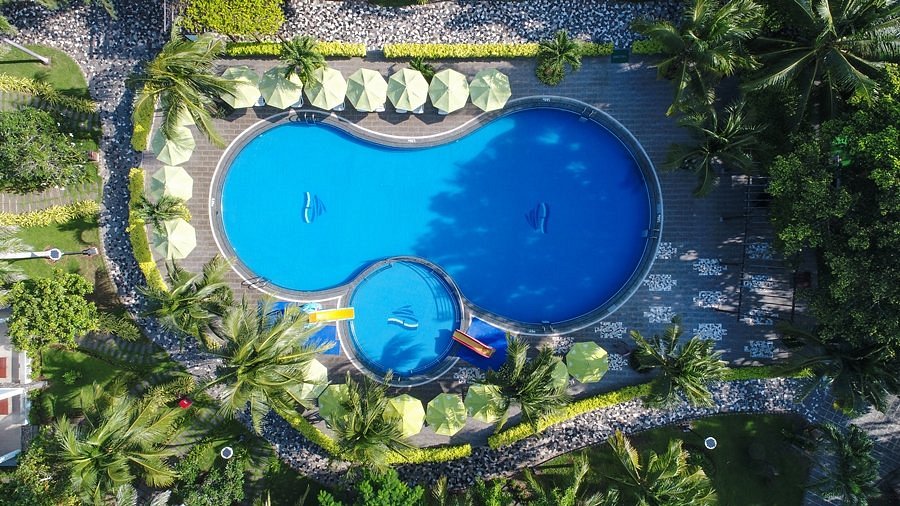 Carmelina Beach Resort