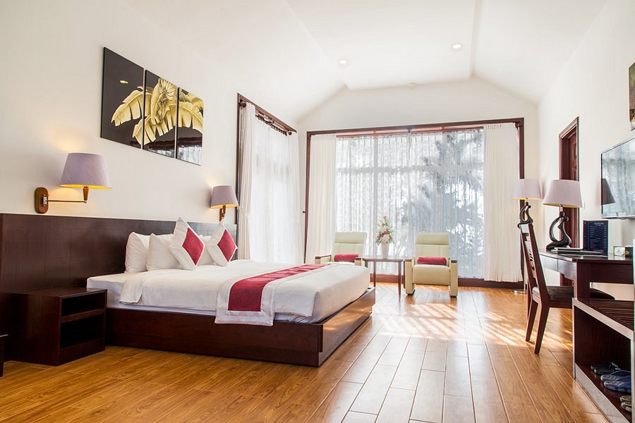 Carmelina Beach Resort