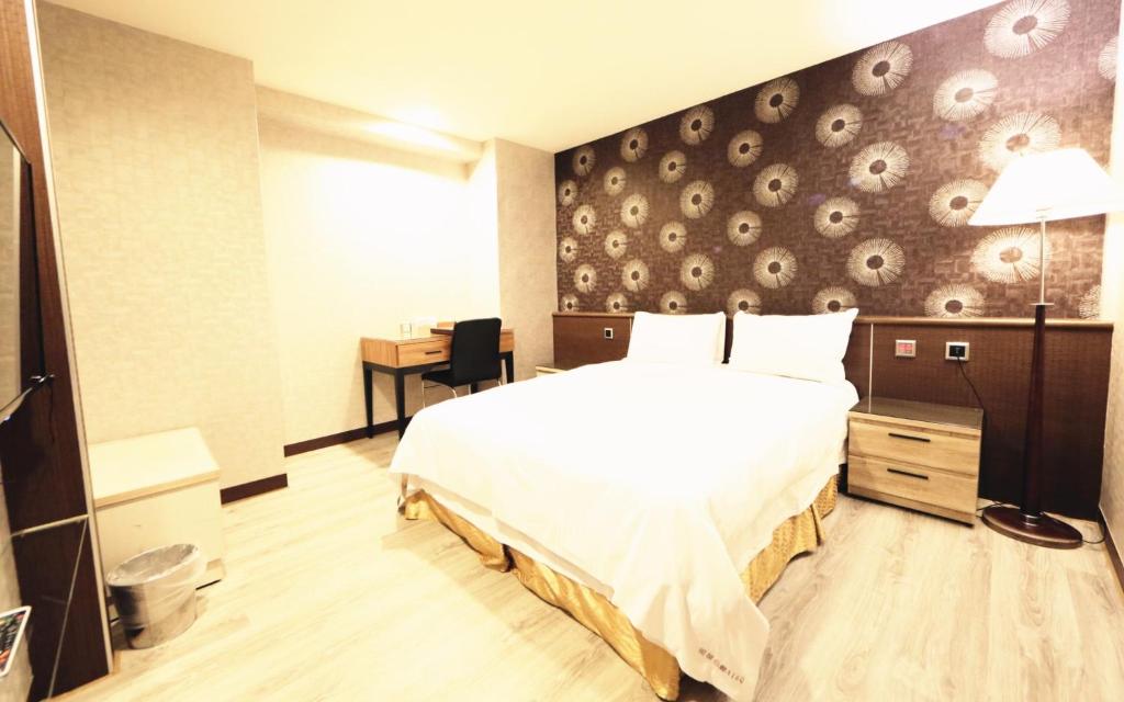 Grand Earl Hotel